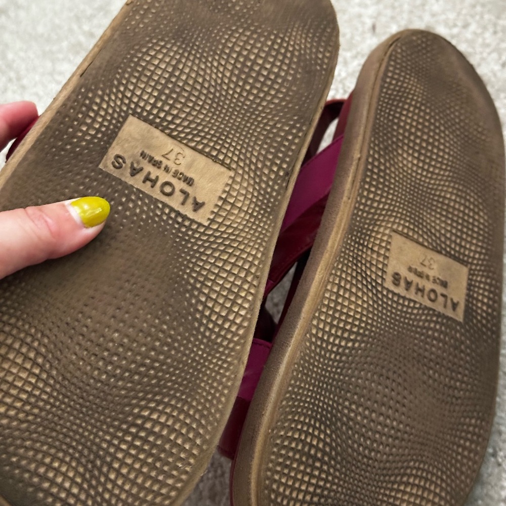 ALOHAS Fuchsia and Burgundy Woven Slide Sandals - Picture 3 of 3